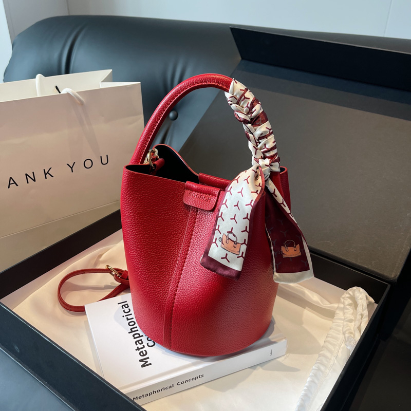 Rode PU-emmer schouder- en cro - Luxury Bags In Sale recensie en prijs