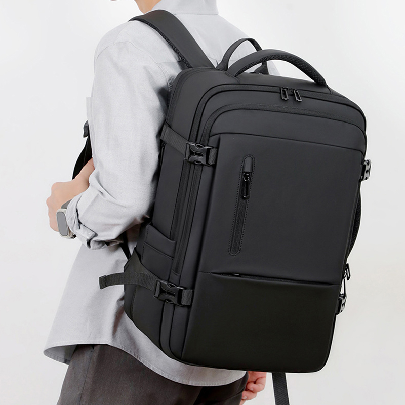 Ruime capaciteit rugzak met aa - Luxury Bags No Logo recensie en prijs